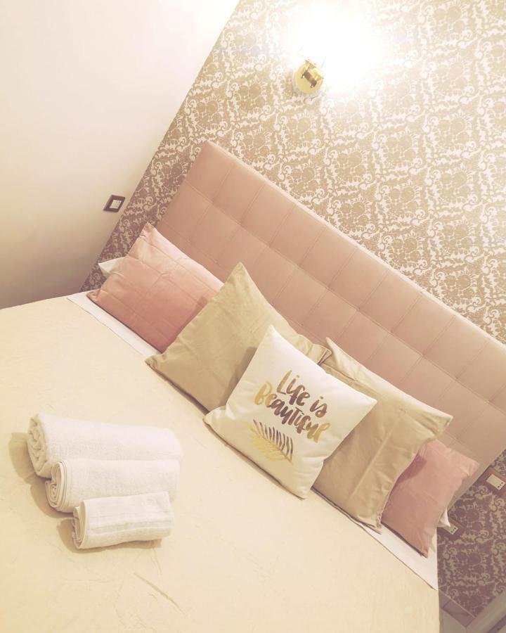 Bed and Breakfast Domus Luigi Leone Neapol Exteriér fotografie