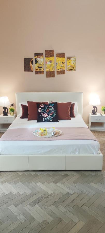 Bed and Breakfast Domus Luigi Leone Neapol Exteriér fotografie