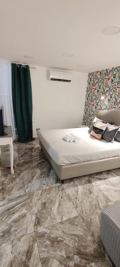 Bed and Breakfast Domus Luigi Leone Neapol Exteriér fotografie