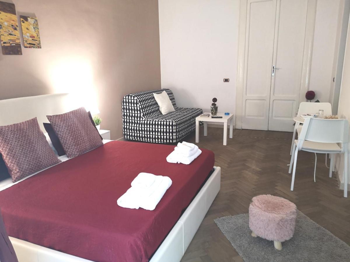 Bed and Breakfast Domus Luigi Leone Neapol Exteriér fotografie