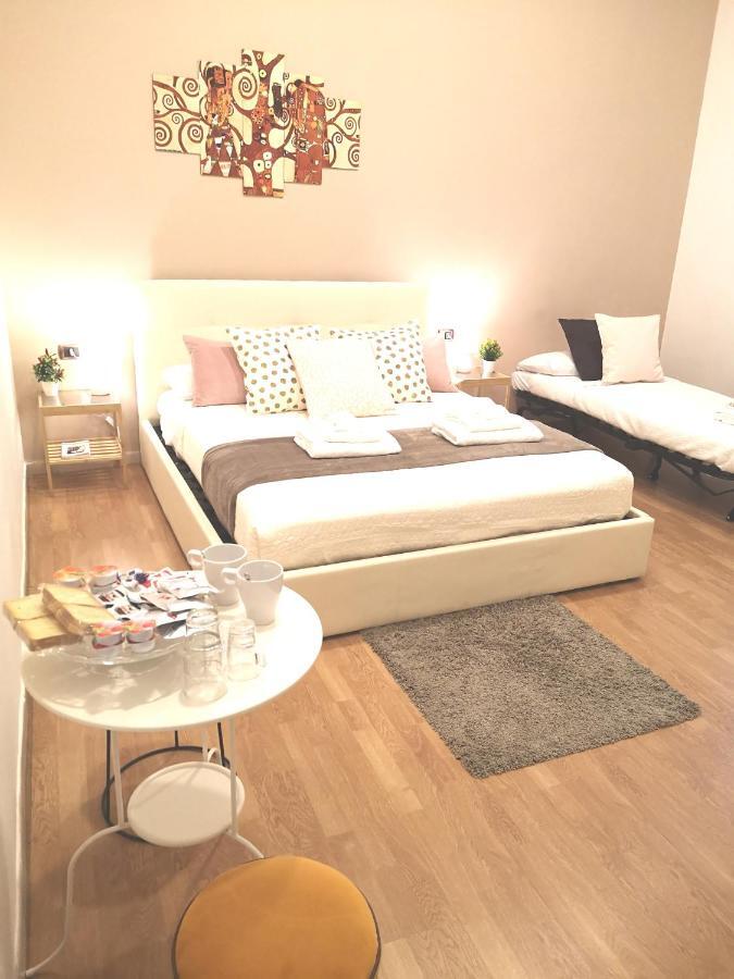 Bed and Breakfast Domus Luigi Leone Neapol Exteriér fotografie