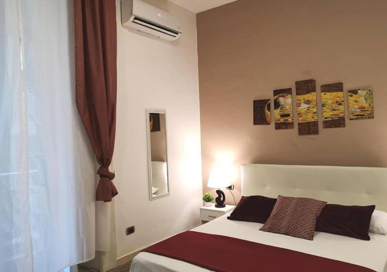 Bed and Breakfast Domus Luigi Leone Neapol Exteriér fotografie