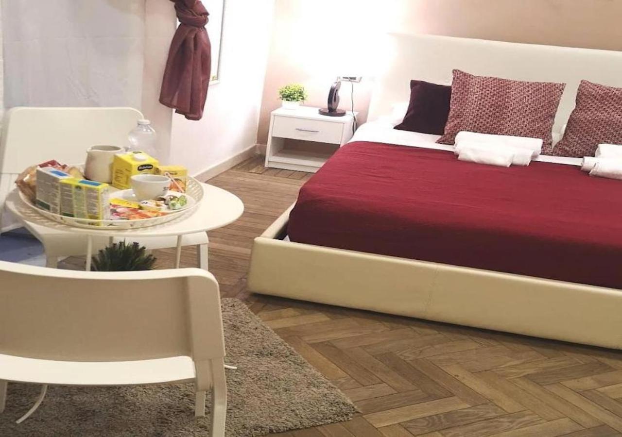 Bed and Breakfast Domus Luigi Leone Neapol Exteriér fotografie